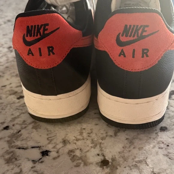 Nike Low-Top Sneakers in White, Orange & Black - Picture 6 of 8